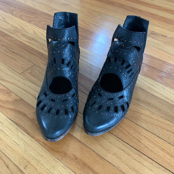 Sbicca Vintage Collection Ankle Booties 8 - Picture 2 of 5